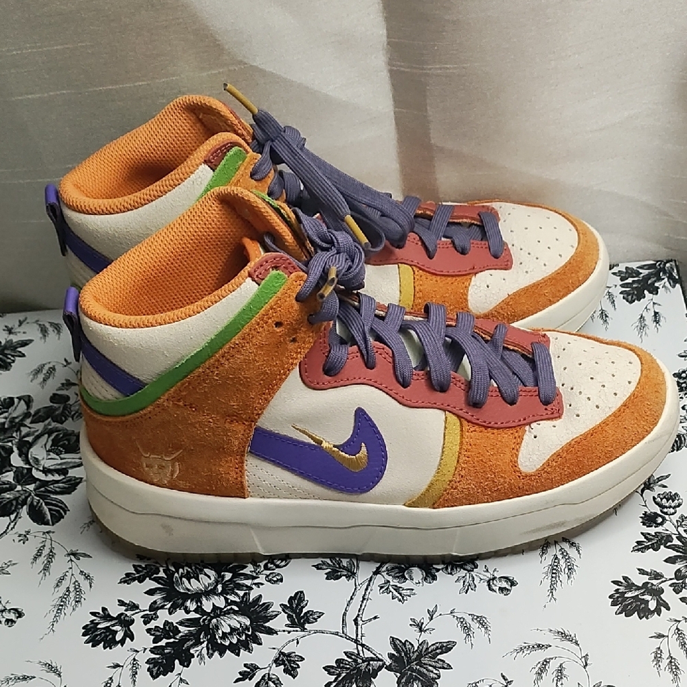 Nike Women's Sneakers - Orange, Purple, Green‎ - Picture 2 of 9